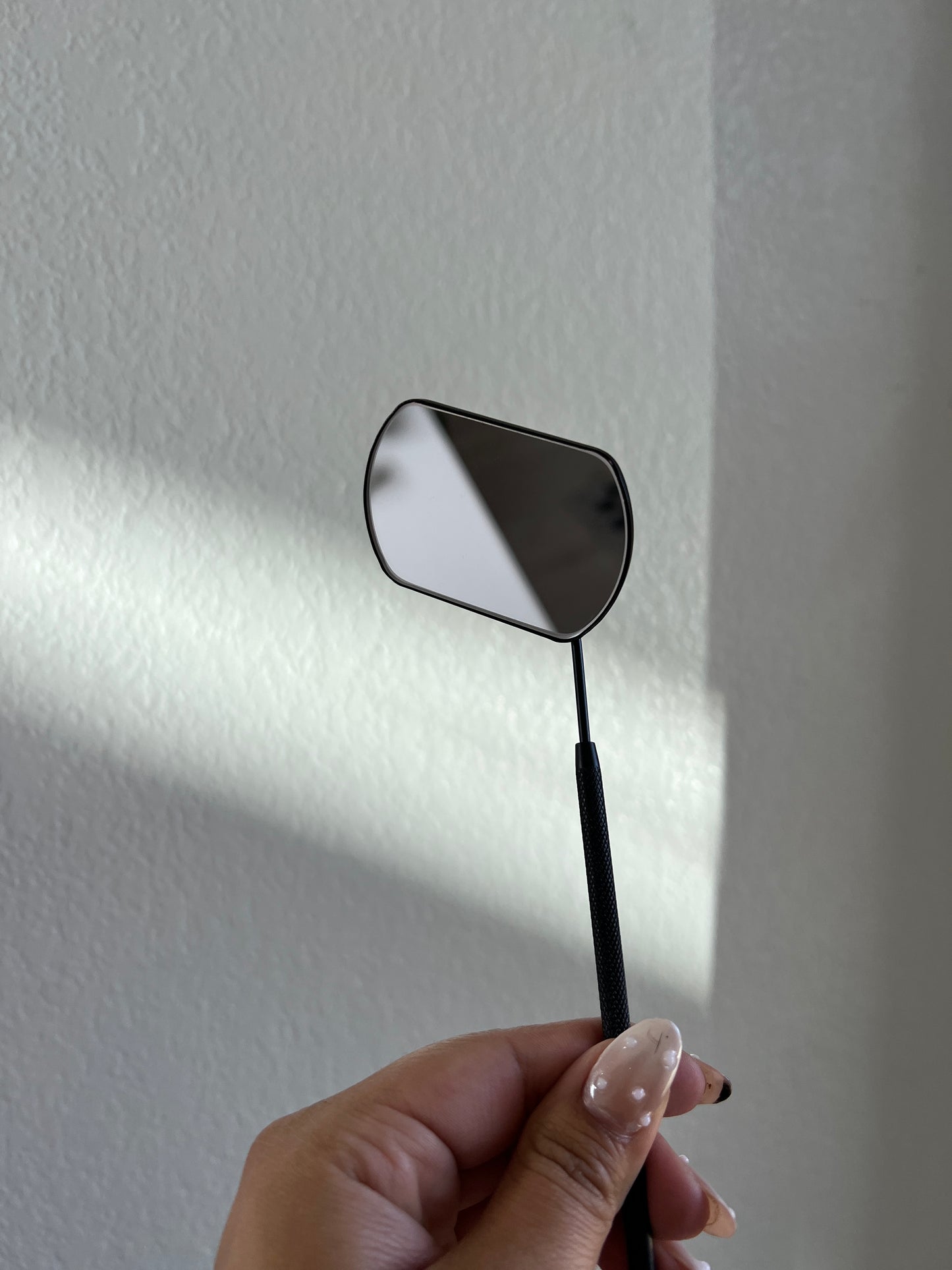 HANDHELD LASH MIRROR